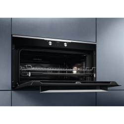 Forno Multifunzione Electrolux KBZE10X SurroundCook® Serie 900